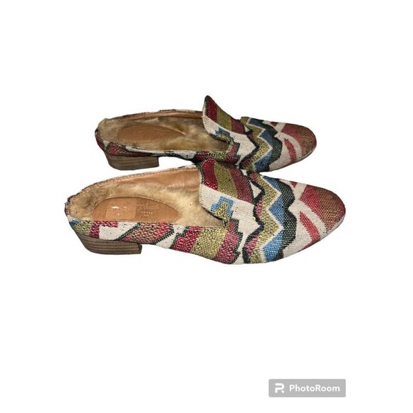 ✨Synthia Faux Leather Fur Backless Mules✨ - Picture 4 of 9